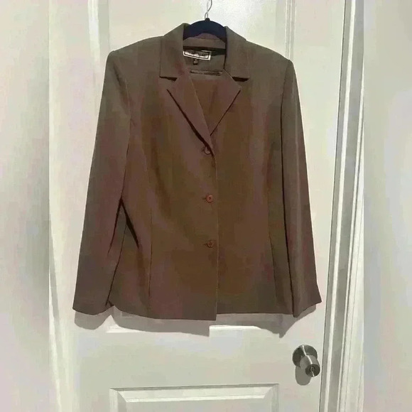 Anna Carole Dresses & Skirts - Size 10 Anna Carole 2P Brown Skirt Suit